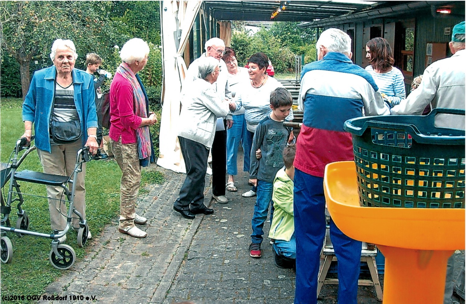 Keltern im OGV-Roßdorf - Highlight für Kids und Senioren Keltern im OGV-Roßdorf - Highlight für Kids und Senioren